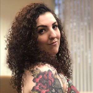 Meet your Posher, Stephanie